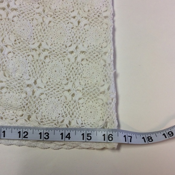 Hand Crocheted Women’s White Button Up Top VTG - Picture 11 of 13